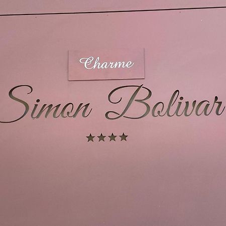 Charme Simon Bolivar 노토 외부 사진